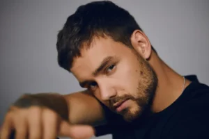 Liam Payne postou foto com a namorada meia hora antes de morte ser divulgada (Foto: Reprodução)